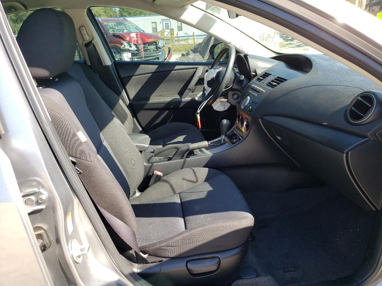 Photo 5 from auction – 2010 MAZDA 3 I with VIN JM1BL1SF0A1319305