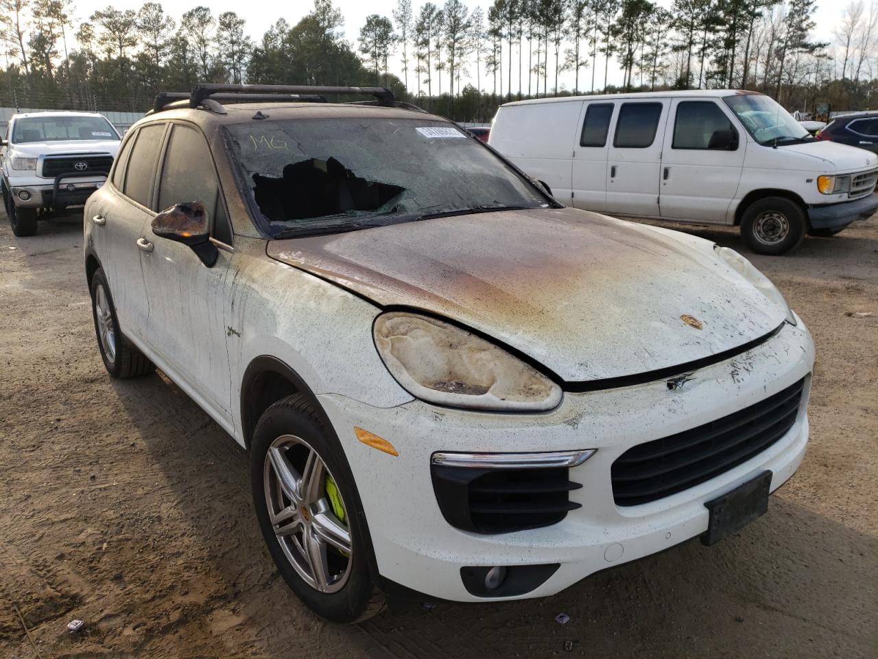 Photo 9 from auction – 2016 PORSCHE CAYENNE SE with VIN WP1AE2A26GLA17538