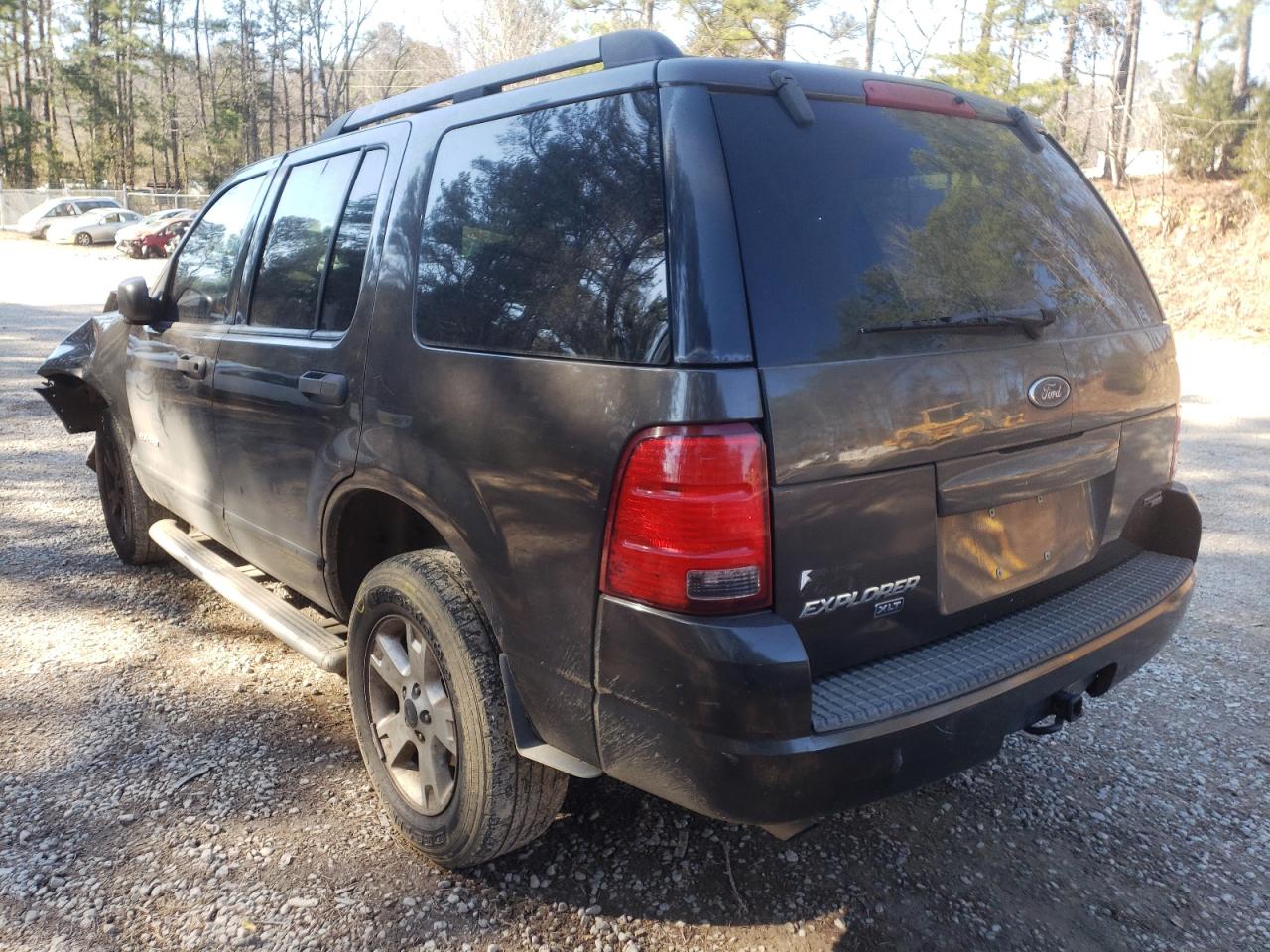 Photo 3 from auction – 2005 FORD EXPLORER X with VIN 1FMZU63K45UB03266