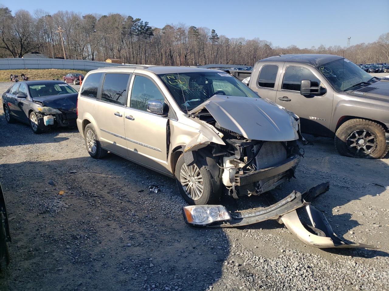 CHRYSLER TOWN & COU 2013 with VIN 2C4RC1CG7DR697367 - Photo from auction