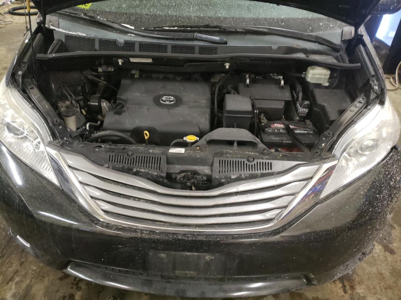 Photo 7 from auction – 2014 TOYOTA SIENNA XLE with VIN 5TDDK3DC6ES075940