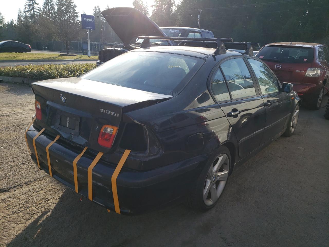 Photo 4 from auction – 2004 BMW 325 I with VIN WBAET37464NH05207