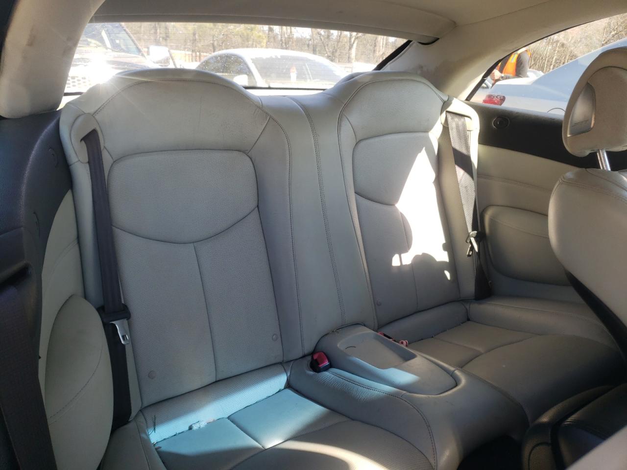 Photo 6 from auction – 2010 INFINITI G37 BASE with VIN JN1CV6FE8AM354897