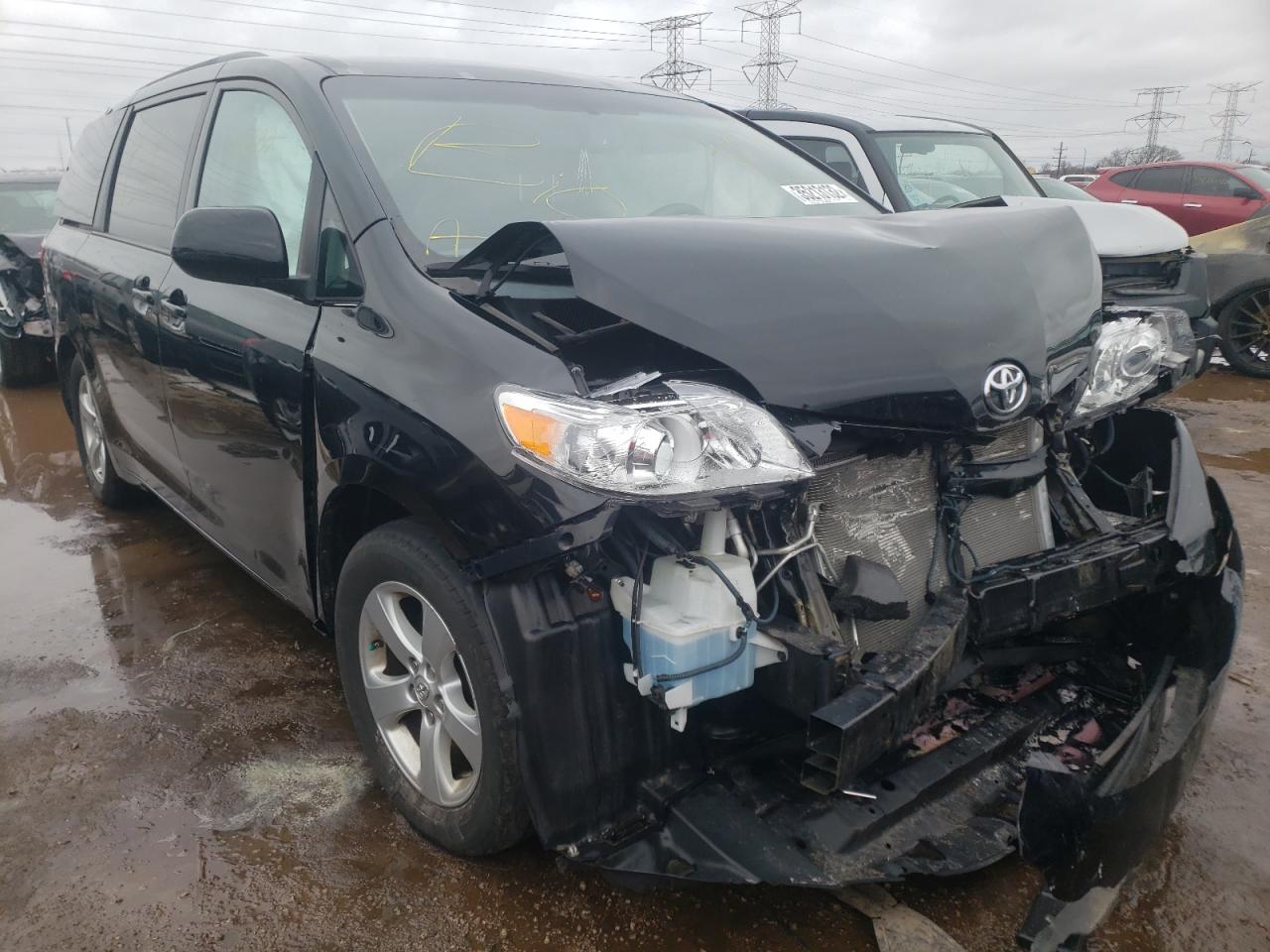 TOYOTA SIENNA LE 2015 with VIN 5TDKK3DC1FS556090 - Photo from auction