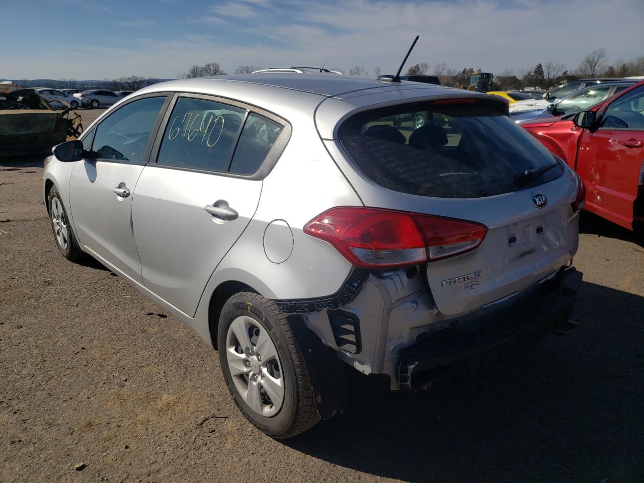 Photo 3 from auction – 2017 KIA FORTE LX with VIN KNAFK5A89H5711553