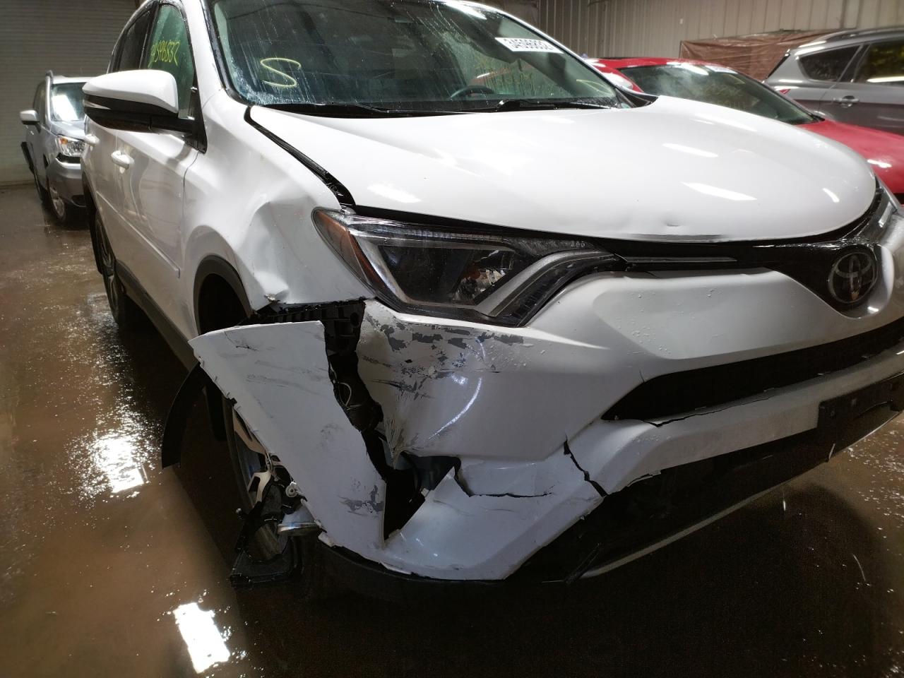 Photo 9 from auction – 2018 TOYOTA RAV4 ADVEN with VIN 2T3RFREV8JW744814