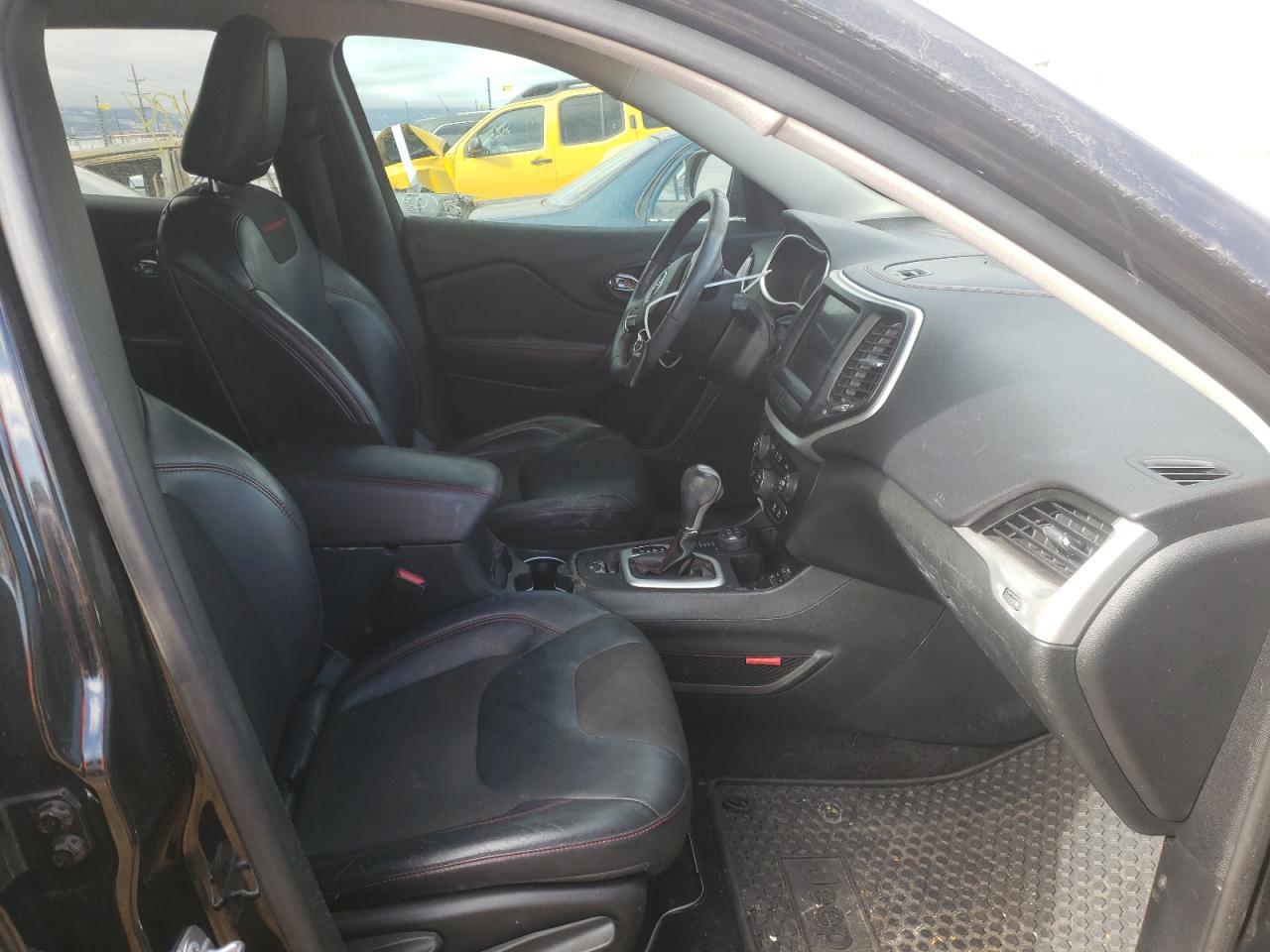 Photo 5 from auction – 2015 JEEP CHEROKEE T with VIN 1C4PJMBS8FW593937