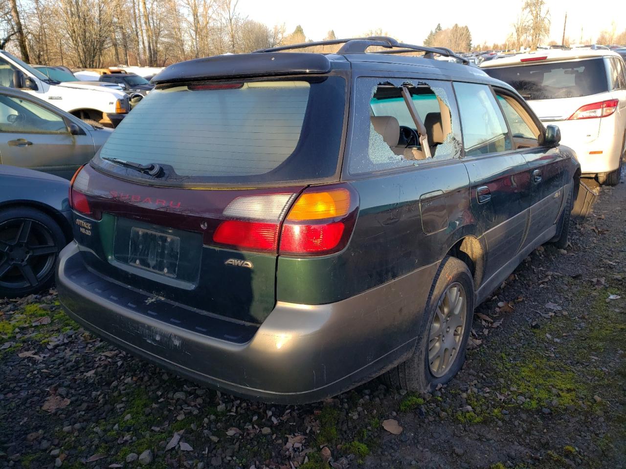 Photo 4 from auction – 2003 SUBARU LEGACY OUT with VIN 4S3BH895337649432