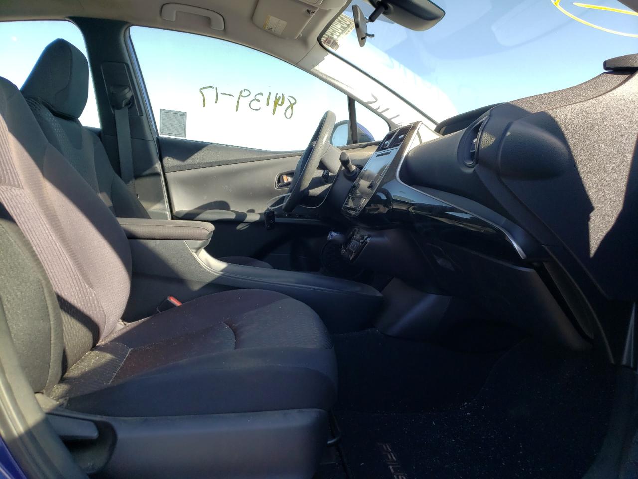 Photo 5 from auction – 2017 TOYOTA PRIUS with VIN JTDKBRFU4H3560390