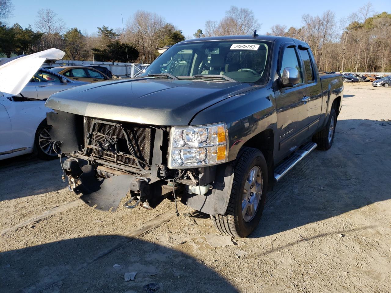 Photo 2 from auction – 2011 CHEVROLET SILVERADO with VIN 1GCRKSE36BZ295670