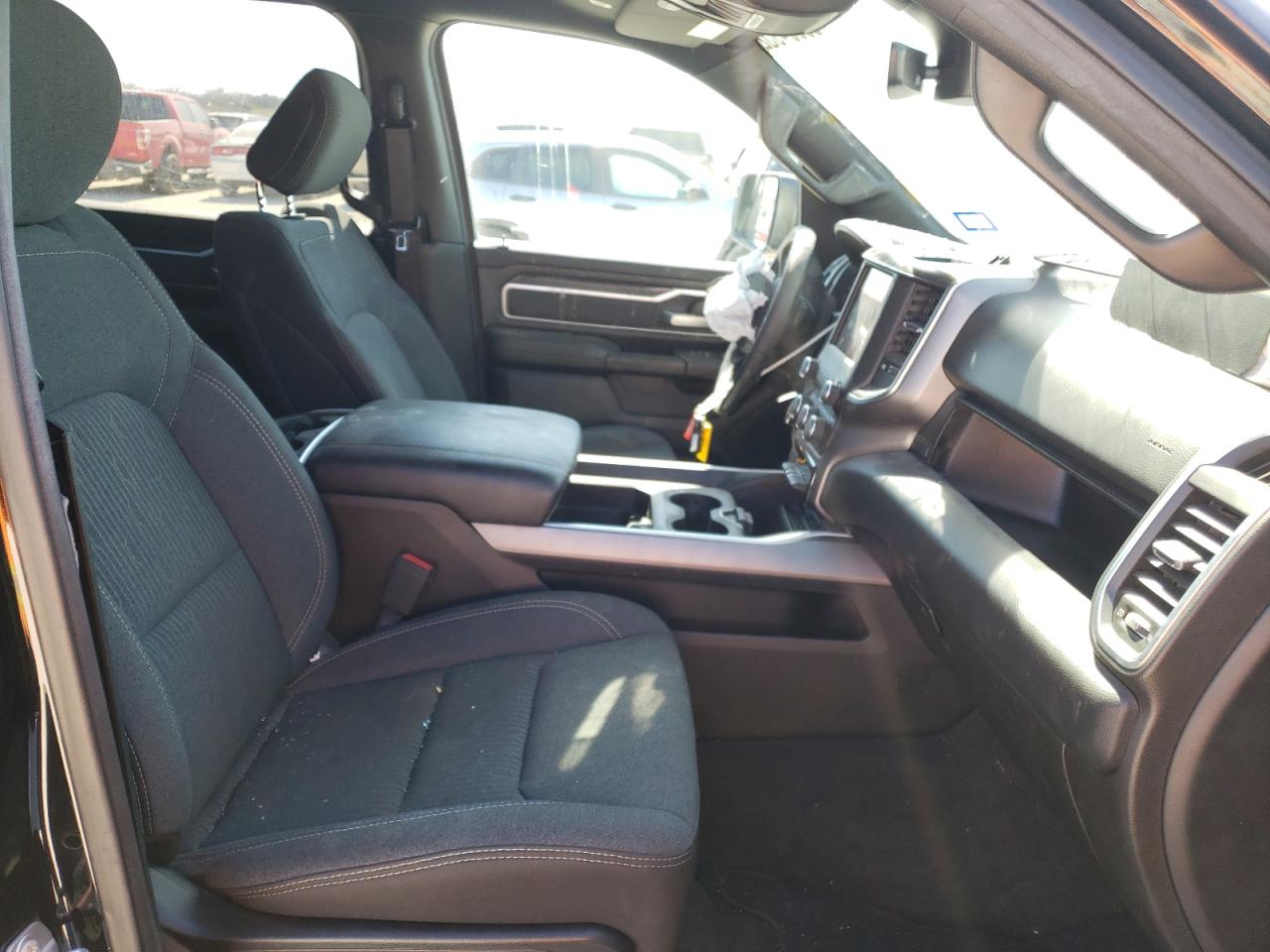 Photo 5 from auction – 2019 RAM 1500 BIG H with VIN 1C6RREFT7KN828815