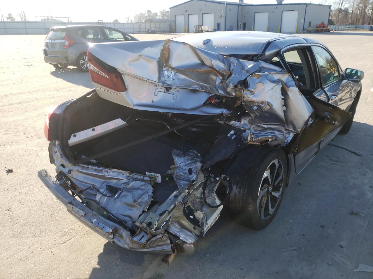 Photo 4 from auction – 2017 HONDA ACCORD with VIN 1HGCR2F71HA210178