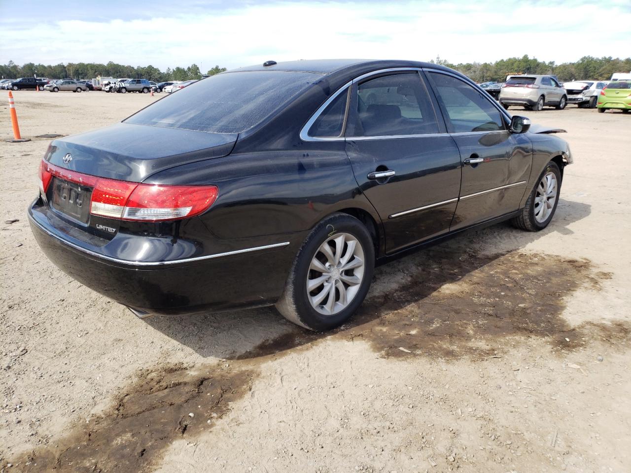 Photo 4 from auction – 2008 HYUNDAI AZERA SE with VIN KMHFC46F88A295953