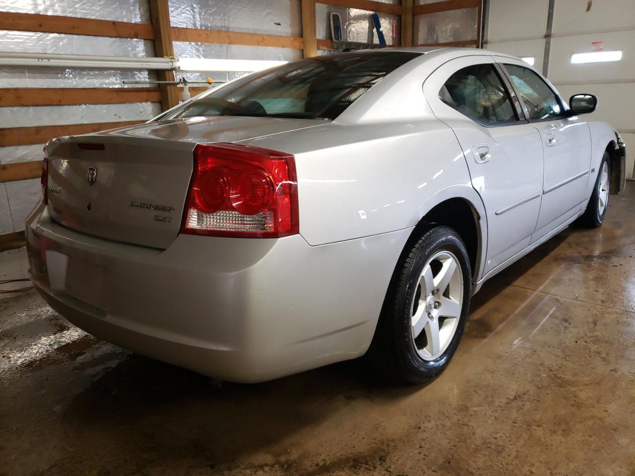 Photo 4 from auction – 2010 DODGE CHARGER SX with VIN 2B3CA3CVXAH243767