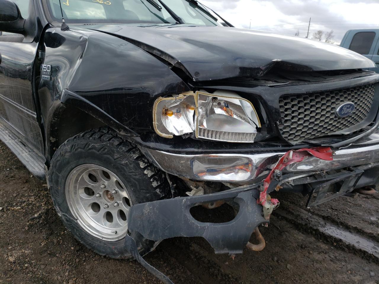 Photo 9 from auction – 2001 FORD F150 with VIN 1FTRW08L11KF39821
