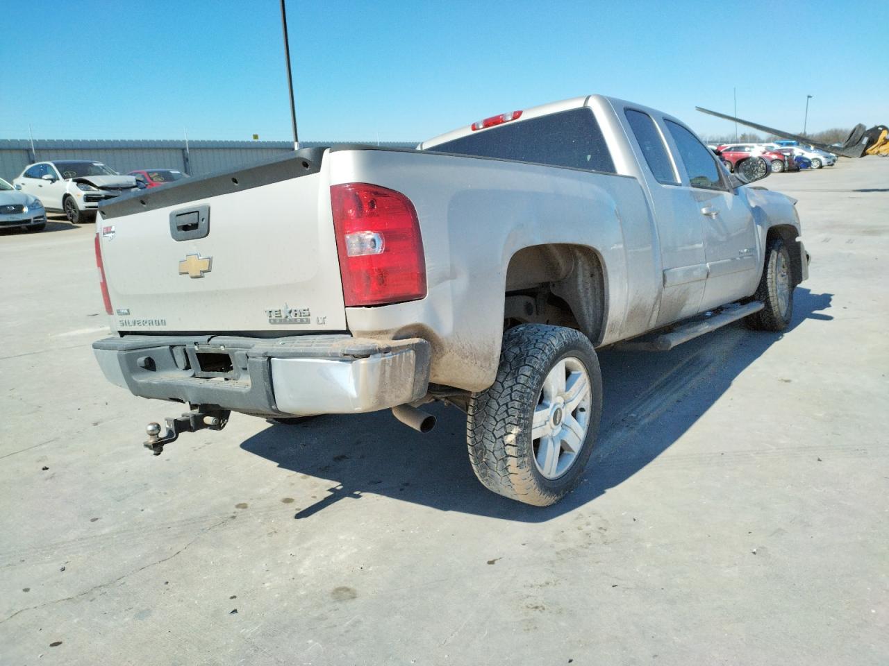 Photo 4 from auction – 2008 CHEVROLET SILVERADO with VIN 1GCEC19088Z328098