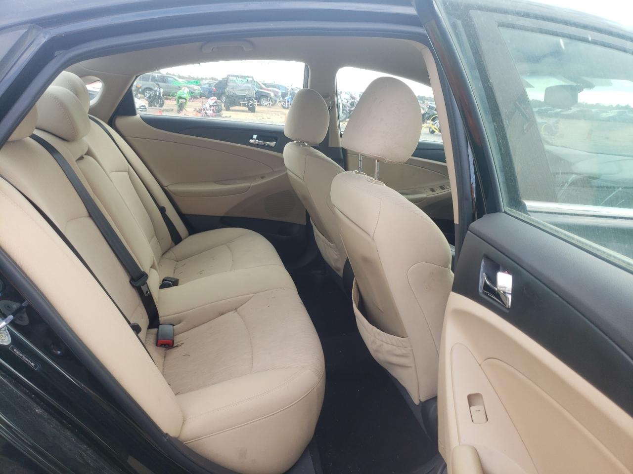 Photo 6 from auction – 2014 HYUNDAI SONATA GLS with VIN 5NPEB4AC8EH902695