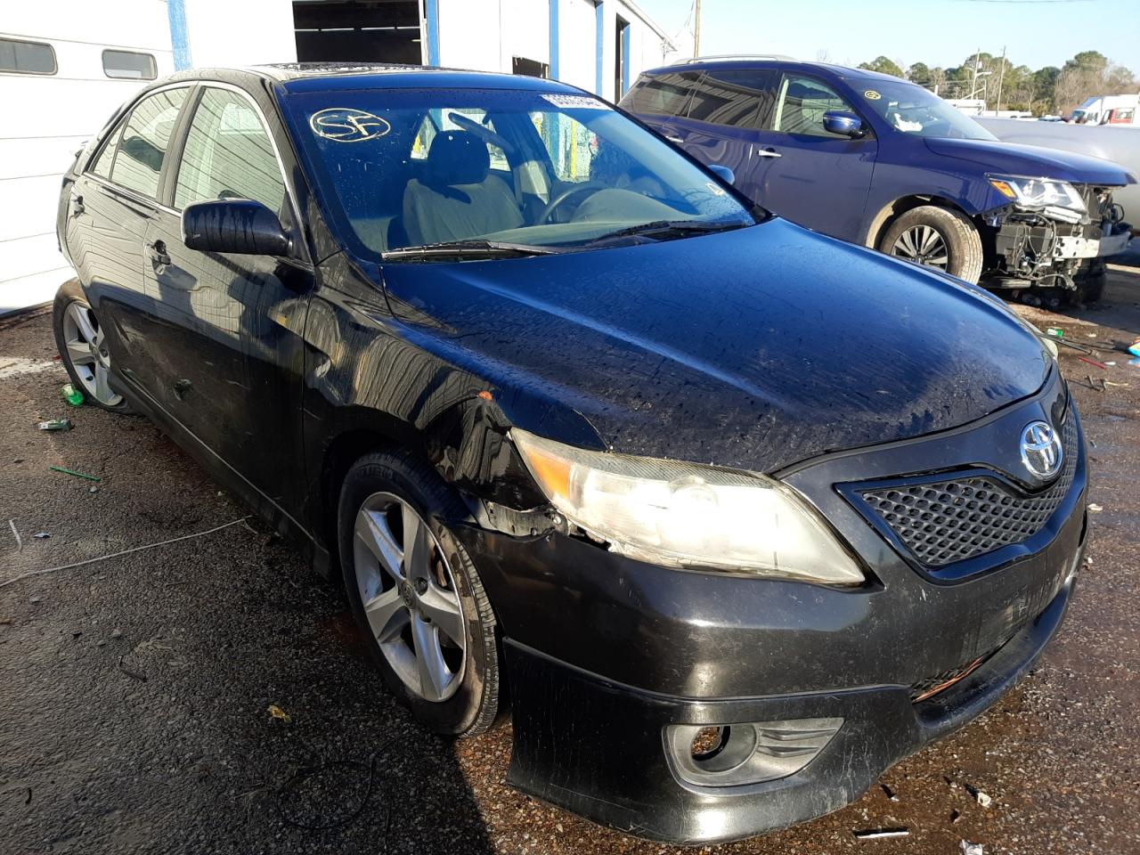 TOYOTA CAMRY BASE 2011 مع رقم تعريف المركبة 4T1BF3EK7BU674088 - صورة من المزاد