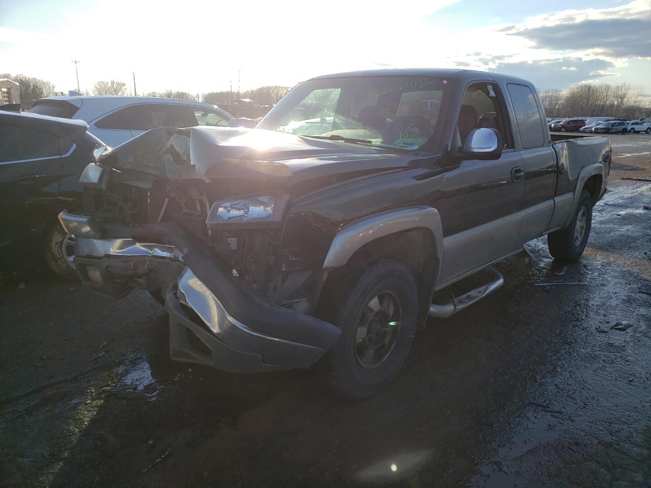 Photo 2 from auction – 2003 CHEVROLET SILVERADO with VIN 2GCEK19T331136327