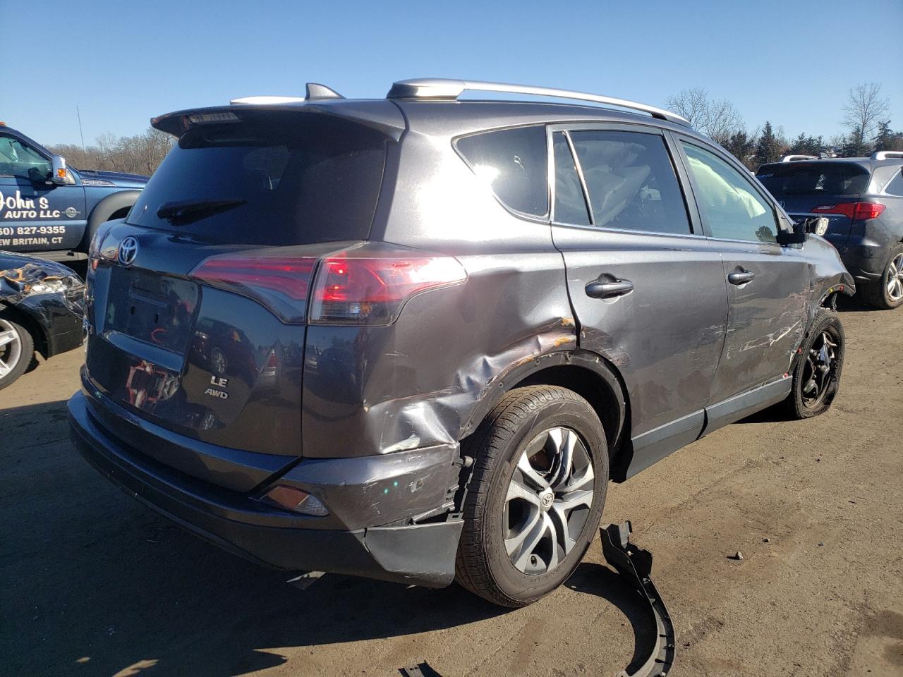 Photo 4 from auction – 2016 TOYOTA RAV4 LE with VIN JTMBFREV6GJ064256