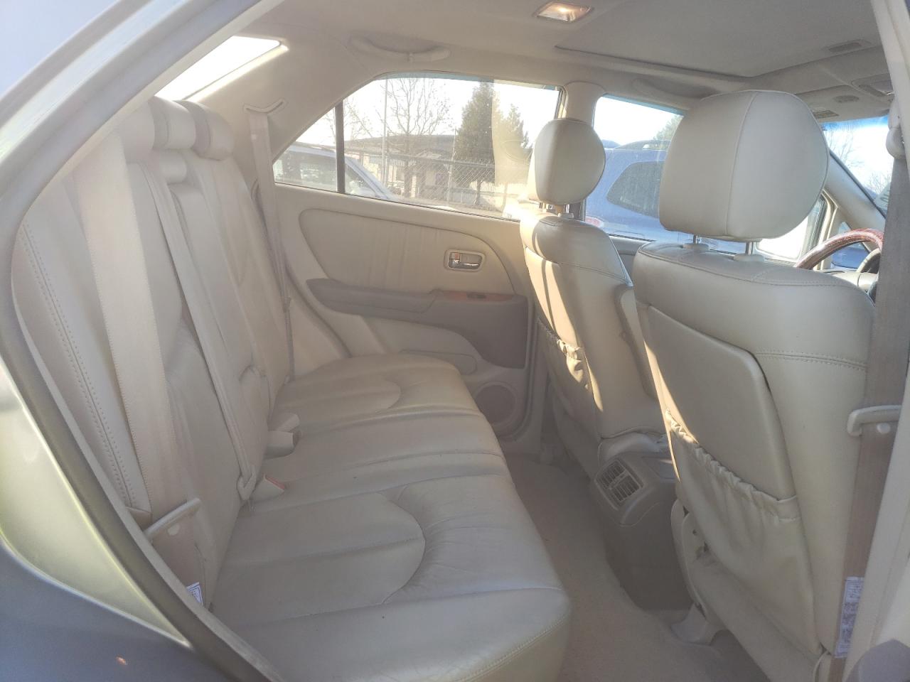 Photo 6 from auction – 2001 LEXUS RX 300 with VIN JTJHF10U510167656