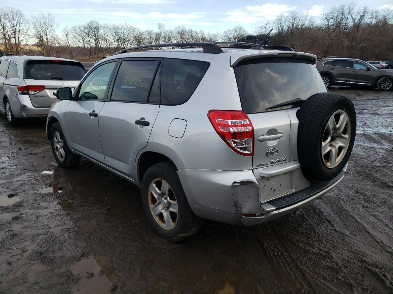 Photo 3 from auction – 2010 TOYOTA RAV4 with VIN JTMBF4DV3AD035565