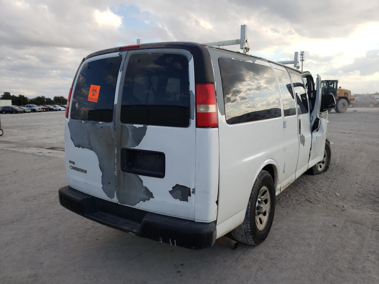 Photo 4 from auction – 2010 CHEVROLET EXPRESS G1 with VIN 1GNUGBD41A1169842