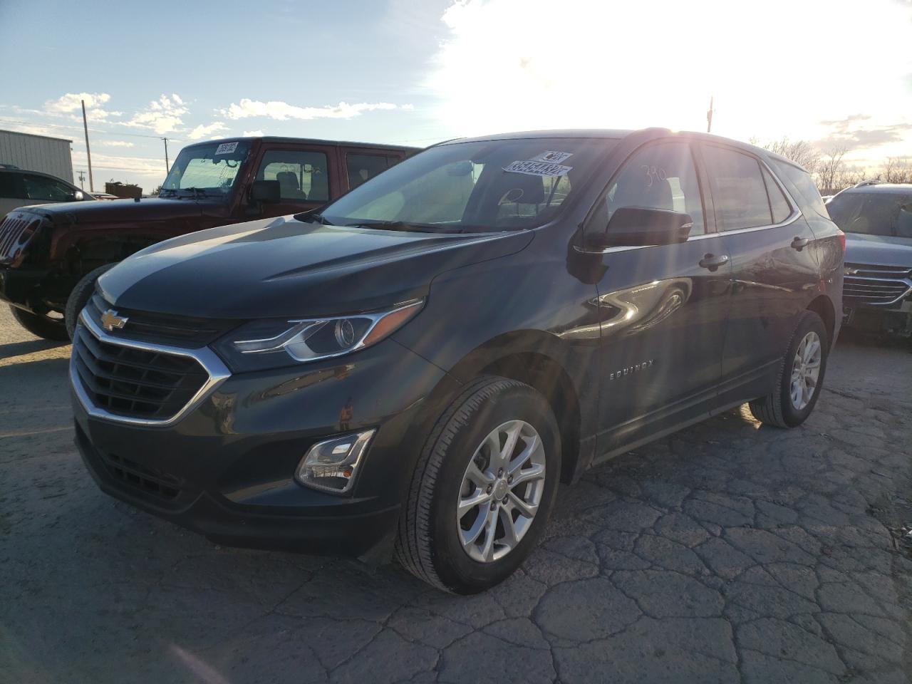 Photo 2 from auction – 2019 CHEVROLET EQUINOX LT with VIN 2GNAXUEV2K6134215