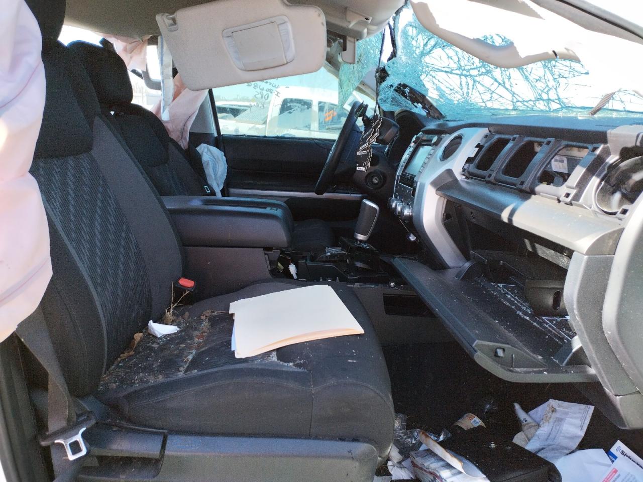 Photo 5 from auction – 2018 TOYOTA TUNDRA CRE with VIN 5TFDW5F19JX774995