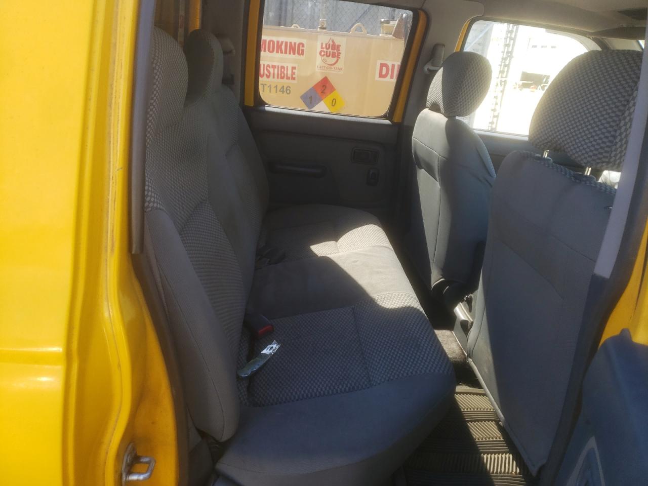 Photo 6 from auction – 2002 NISSAN FRONTIER C with VIN 1N6ED27Y82C323079