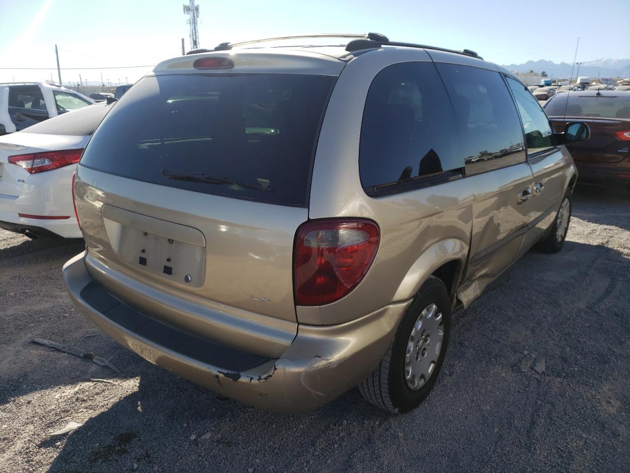 Photo 4 from auction – 2001 CHRYSLER VOYAGER LX with VIN 1C8GJ45311B114700