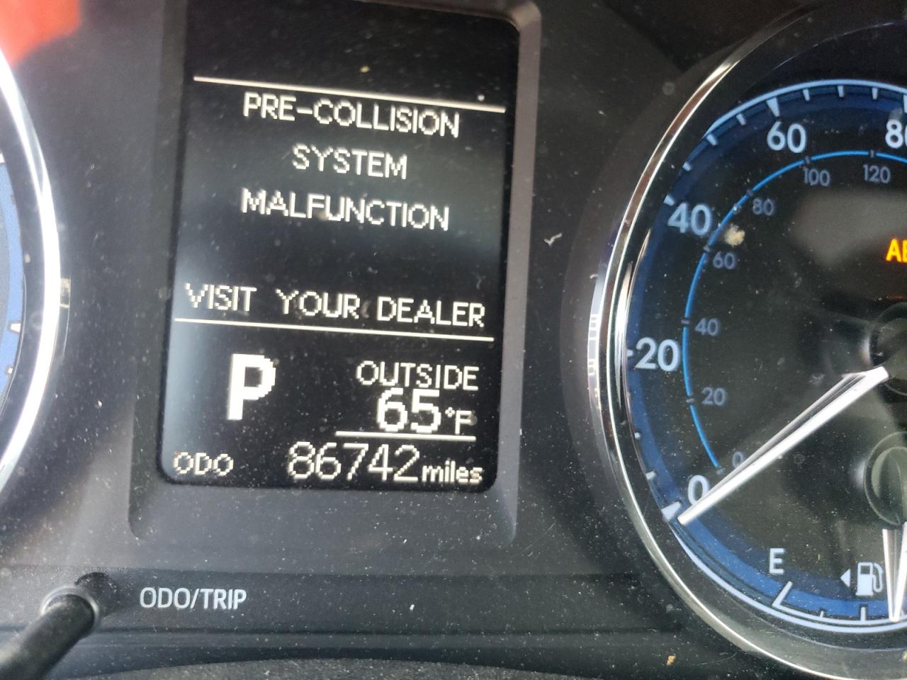 Photo 8 from auction – 2018 TOYOTA COROLLA L with VIN 2T1BURHE1JC120544