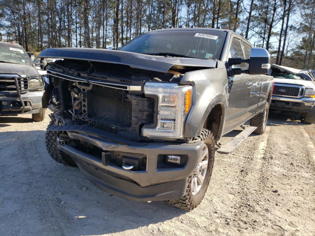 Photo 2 from auction – 2017 FORD F350 SUPER with VIN 1FT8W3B64HEB56223