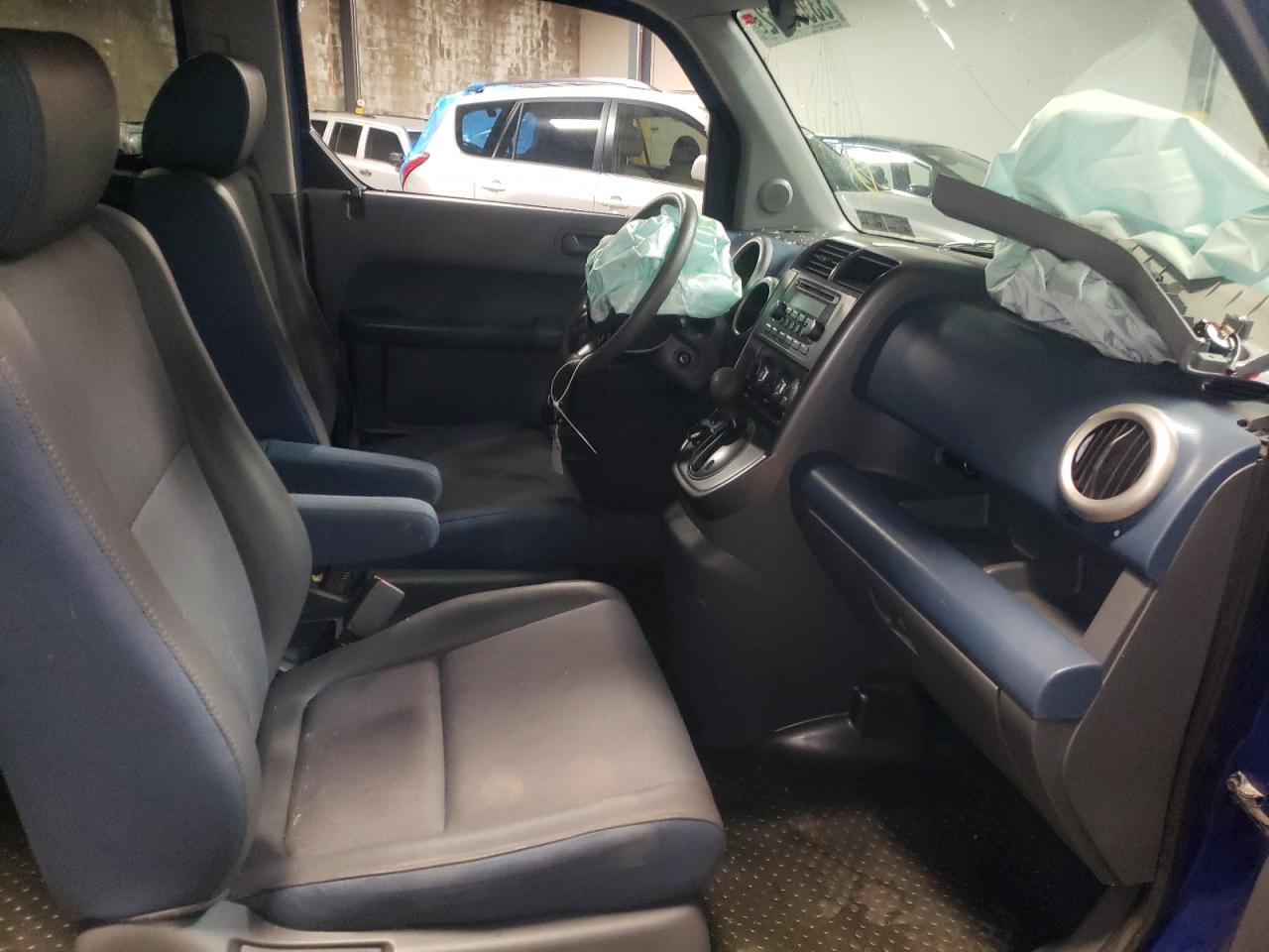 Photo 5 from auction – 2004 HONDA ELEMENT EX with VIN 5J6YH28544L036151