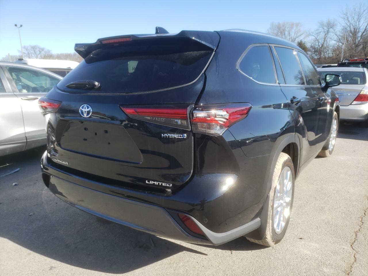 Photo 4 from auction – 2021 TOYOTA HIGHLANDER with VIN 5TDXBRCH2MS526308
