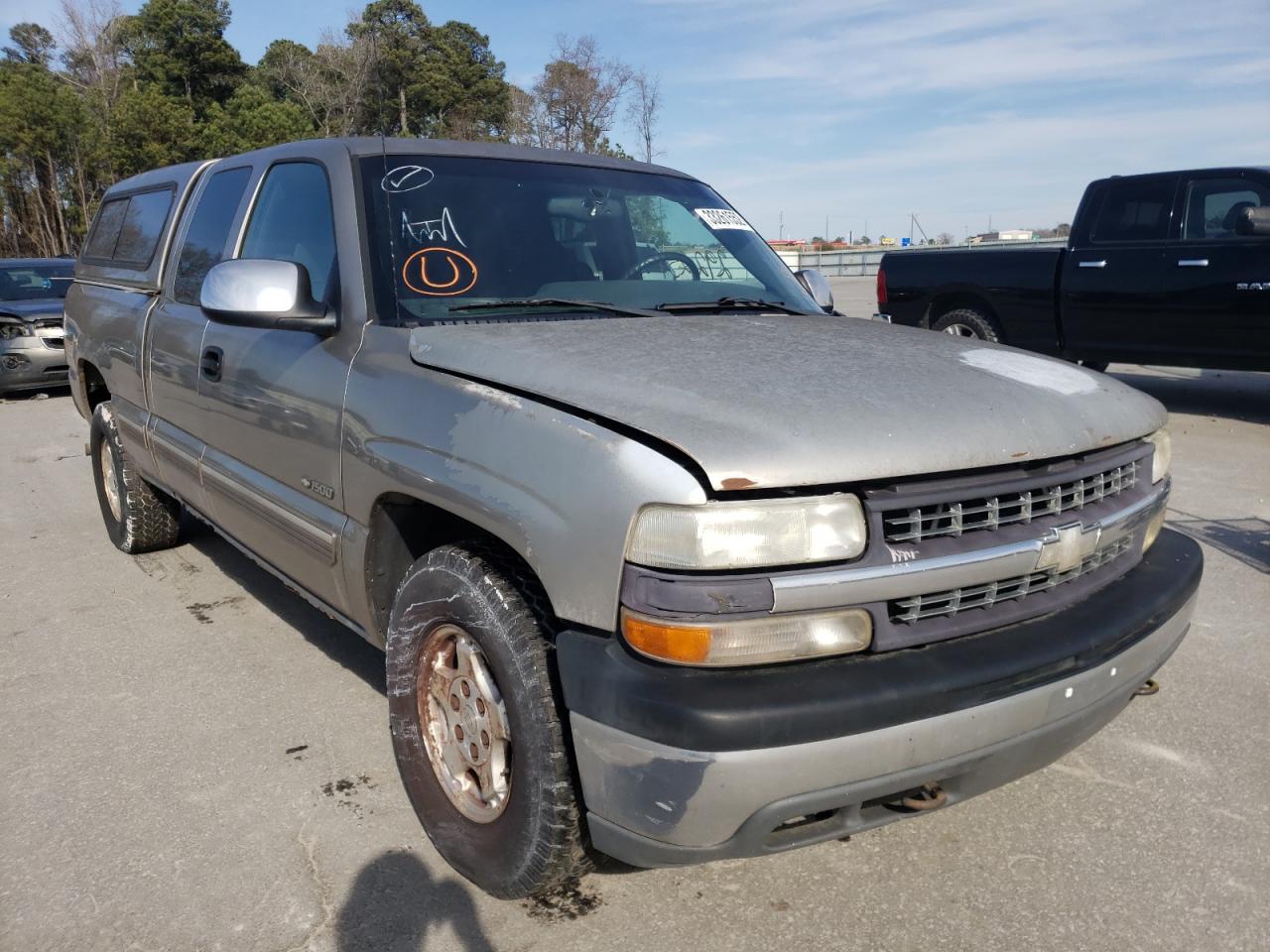 CHEVROLET SILVERADO 2000 with VIN 2GCEK19T0Y1328764 - Photo from auction