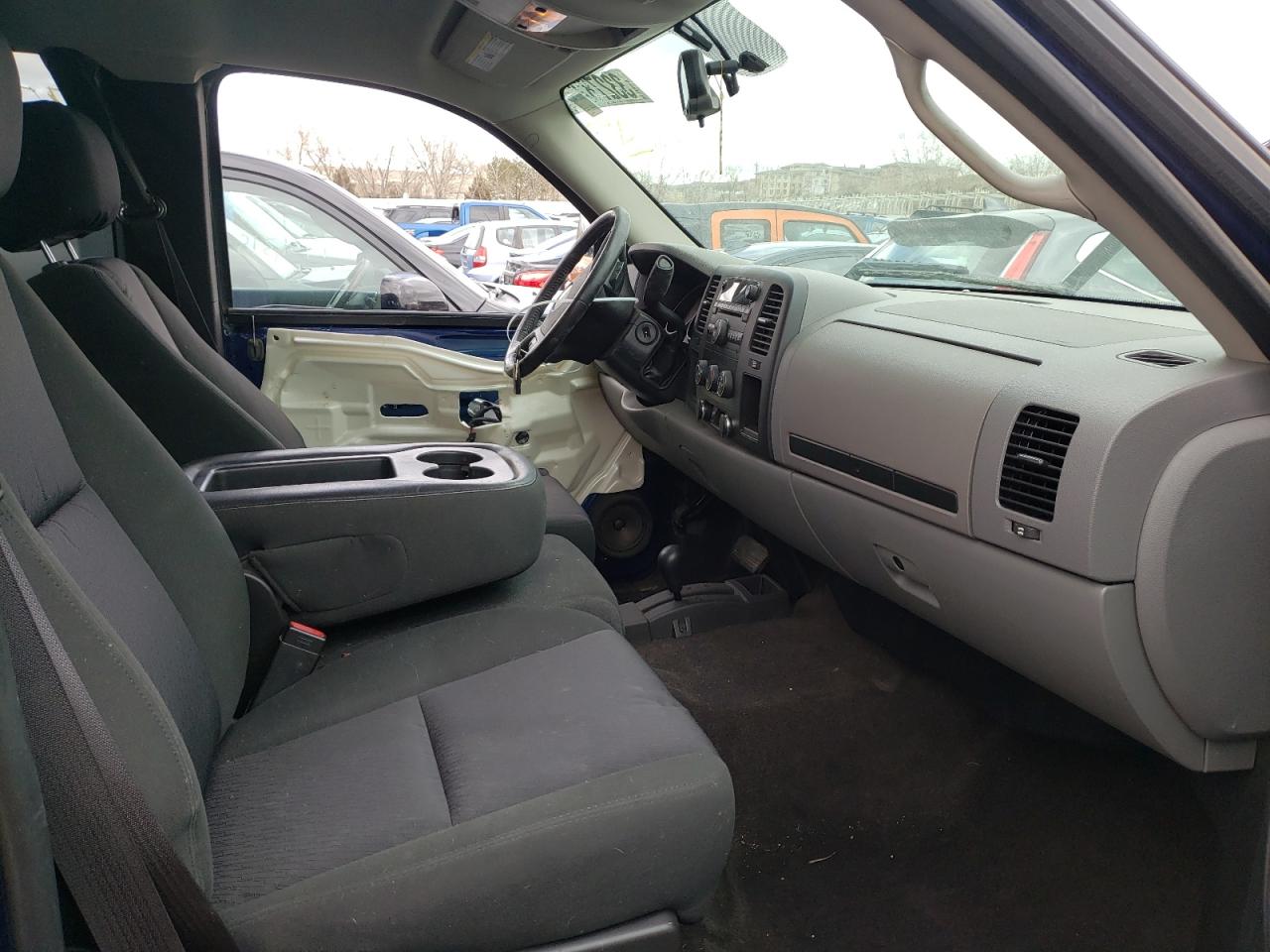 Photo 5 from auction – 2013 CHEVROLET SILVERADO with VIN 1GCRKREA5DZ140697