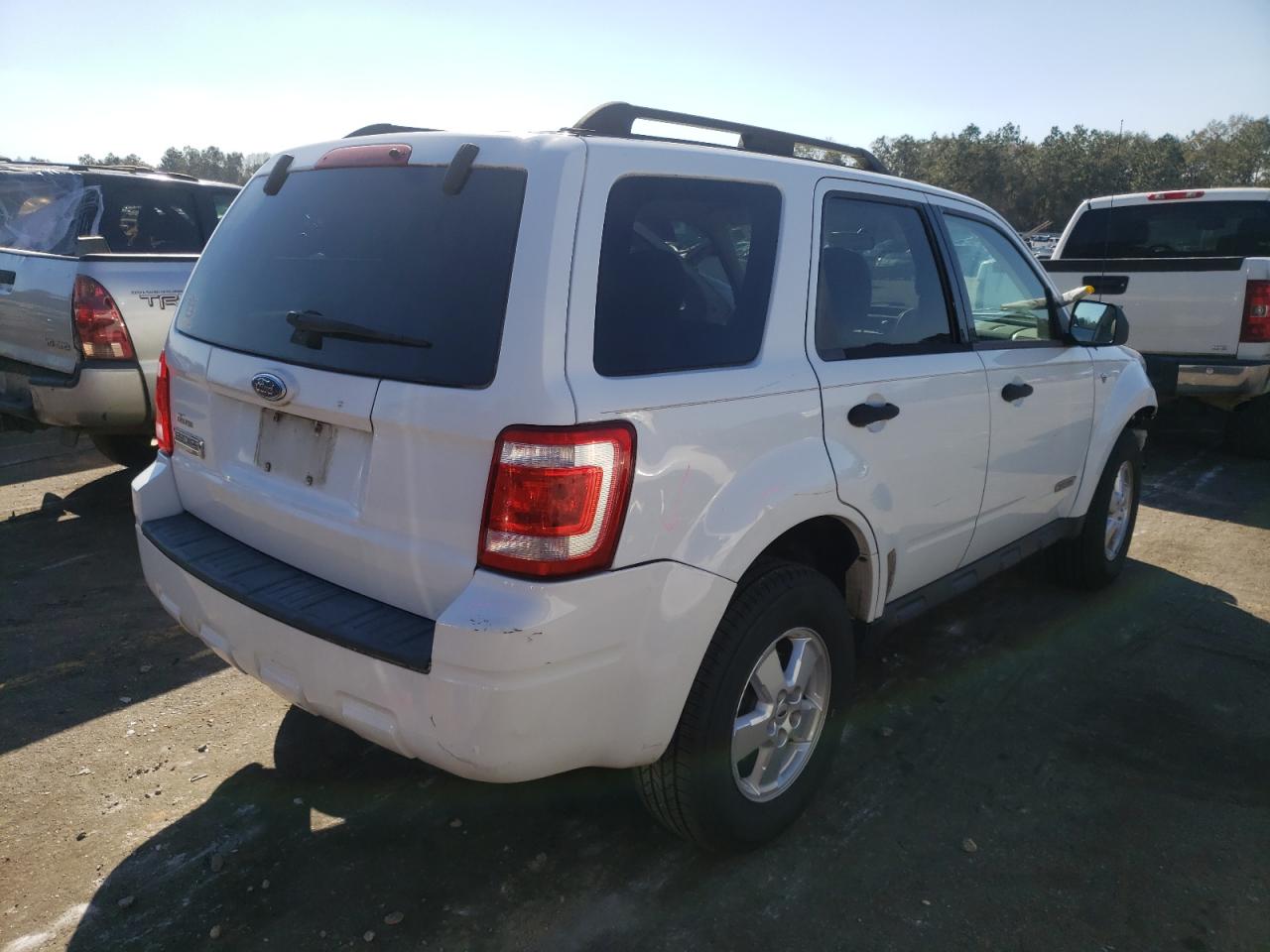 Photo 4 from auction – 2008 FORD ESCAPE XLT with VIN 1FMCU03138KA37299