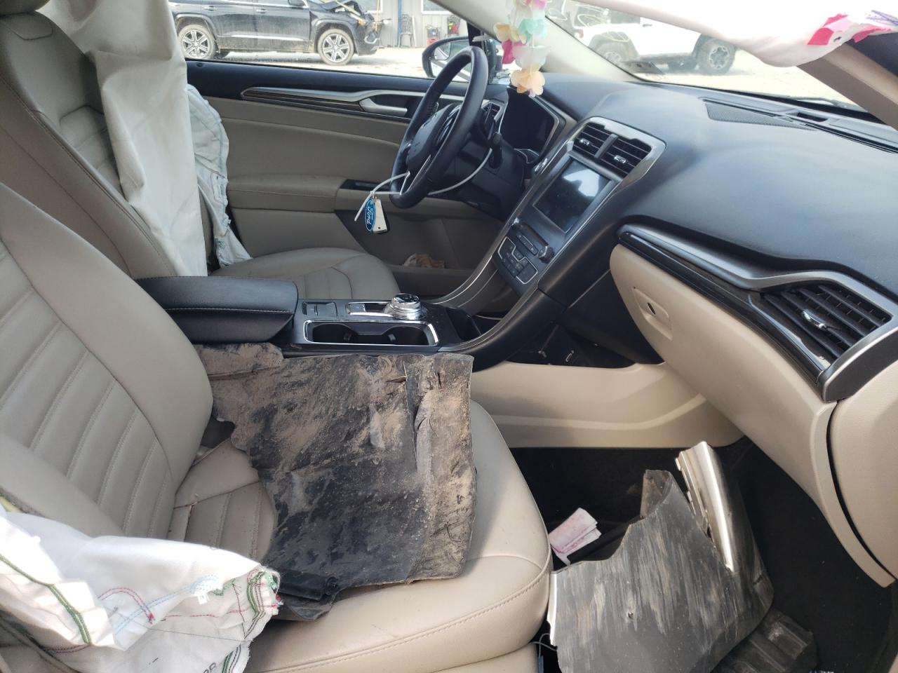 Photo 5 from auction – 2018 FORD FUSION SE with VIN 3FA6P0HDXJR283799