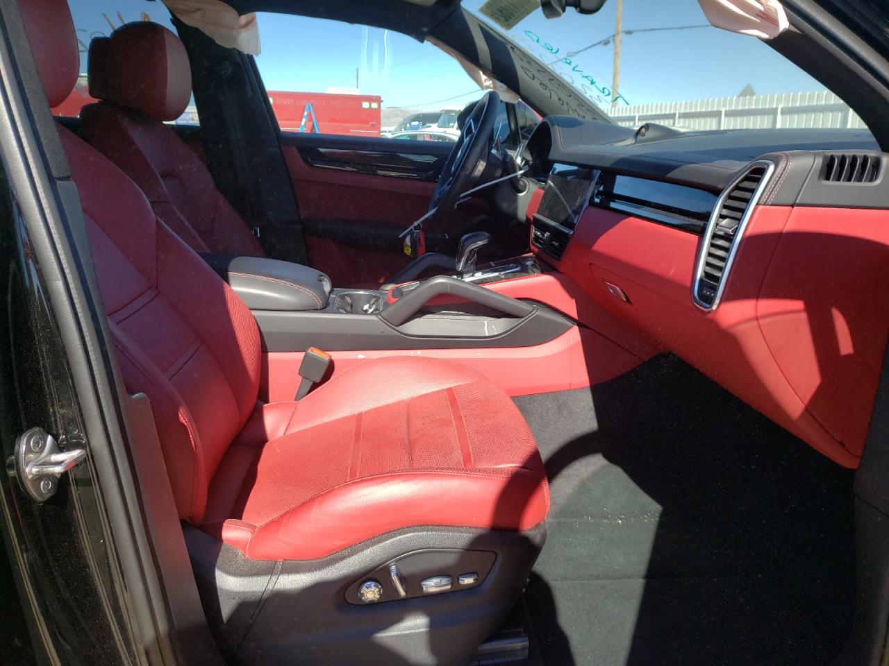 Photo 5 from auction – 2021 PORSCHE CAYENNE with VIN WP1AA2AY3MDA04753
