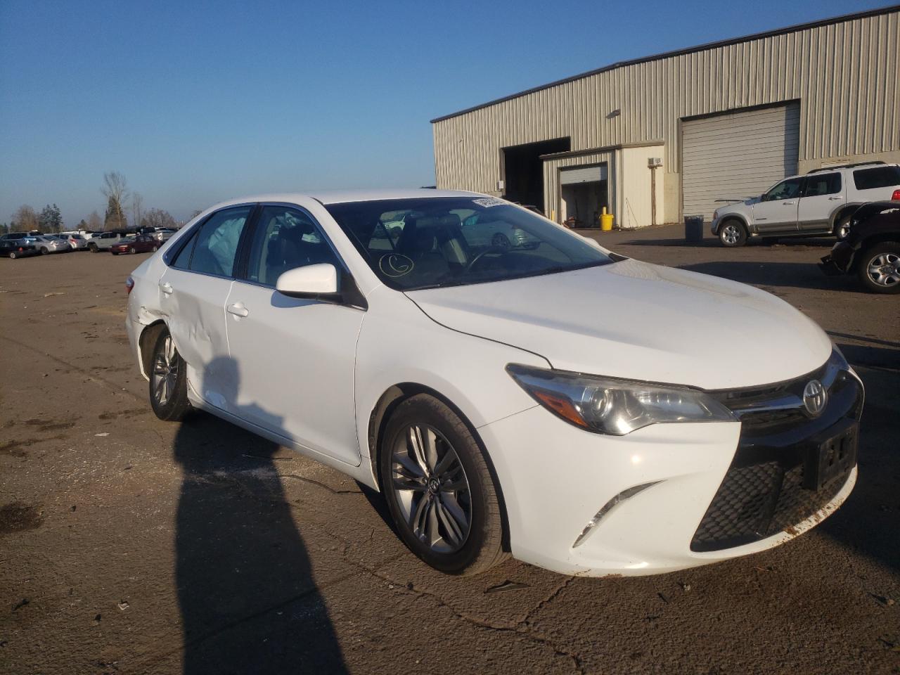 TOYOTA CAMRY LE 2015 with VIN 4T1BF1FK1FU895484 - Photo from auction