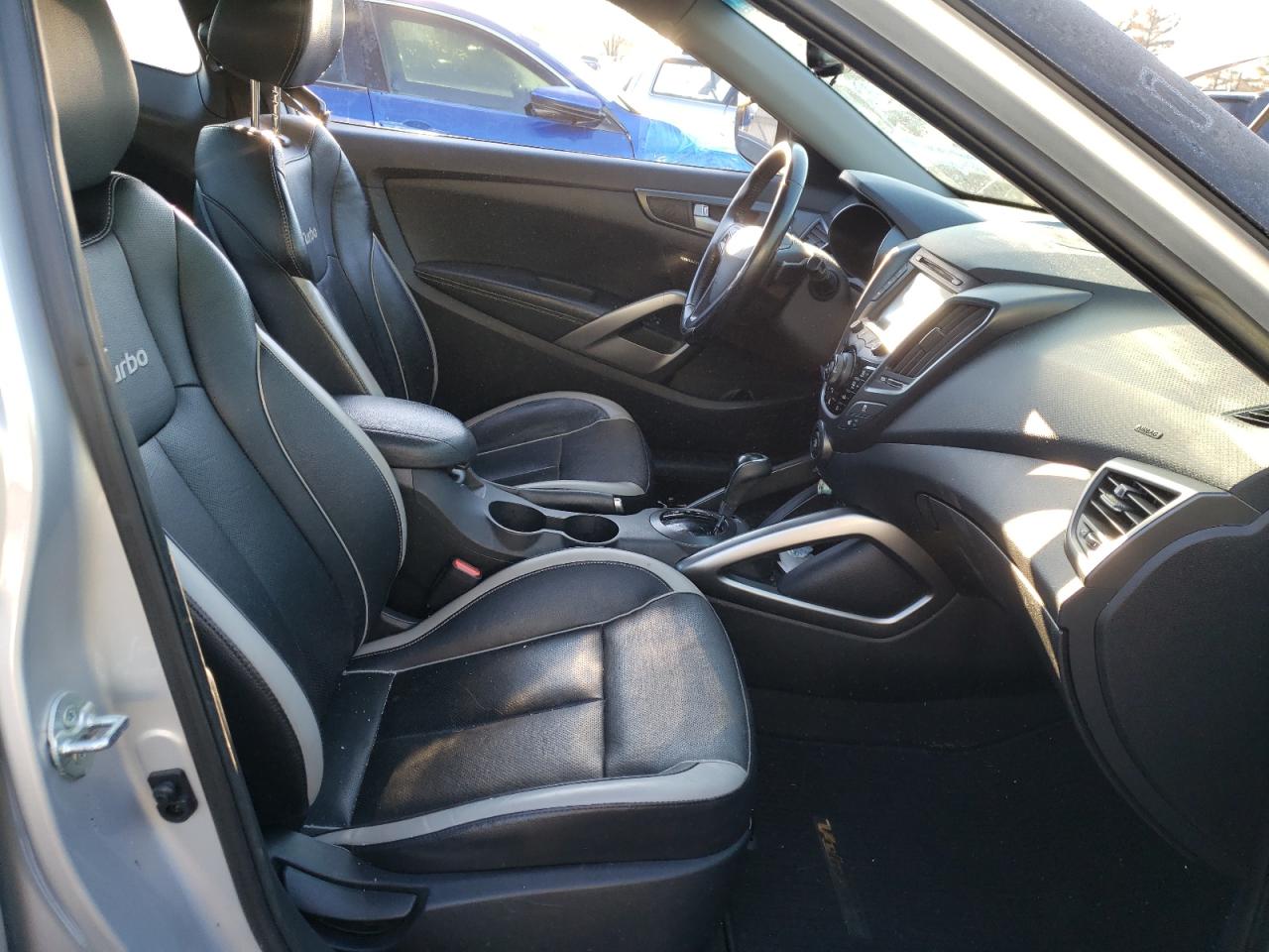 Photo 5 from auction – 2014 HYUNDAI VELOSTER T with VIN KMHTC6AE2EU199758