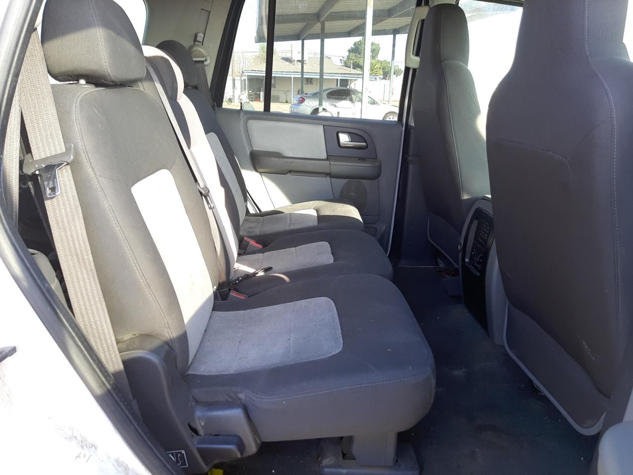 Photo 6 from auction – 2004 FORD EXPEDITION with VIN 1FMPU16L74LB59060