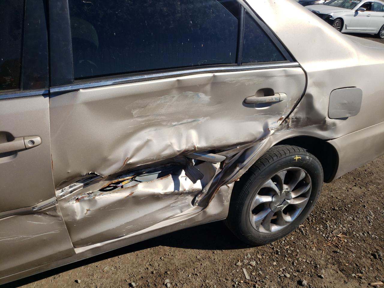 Photo 9 from auction – 2003 TOYOTA CAMRY SE A with VIN 4T1BE32K43U707427