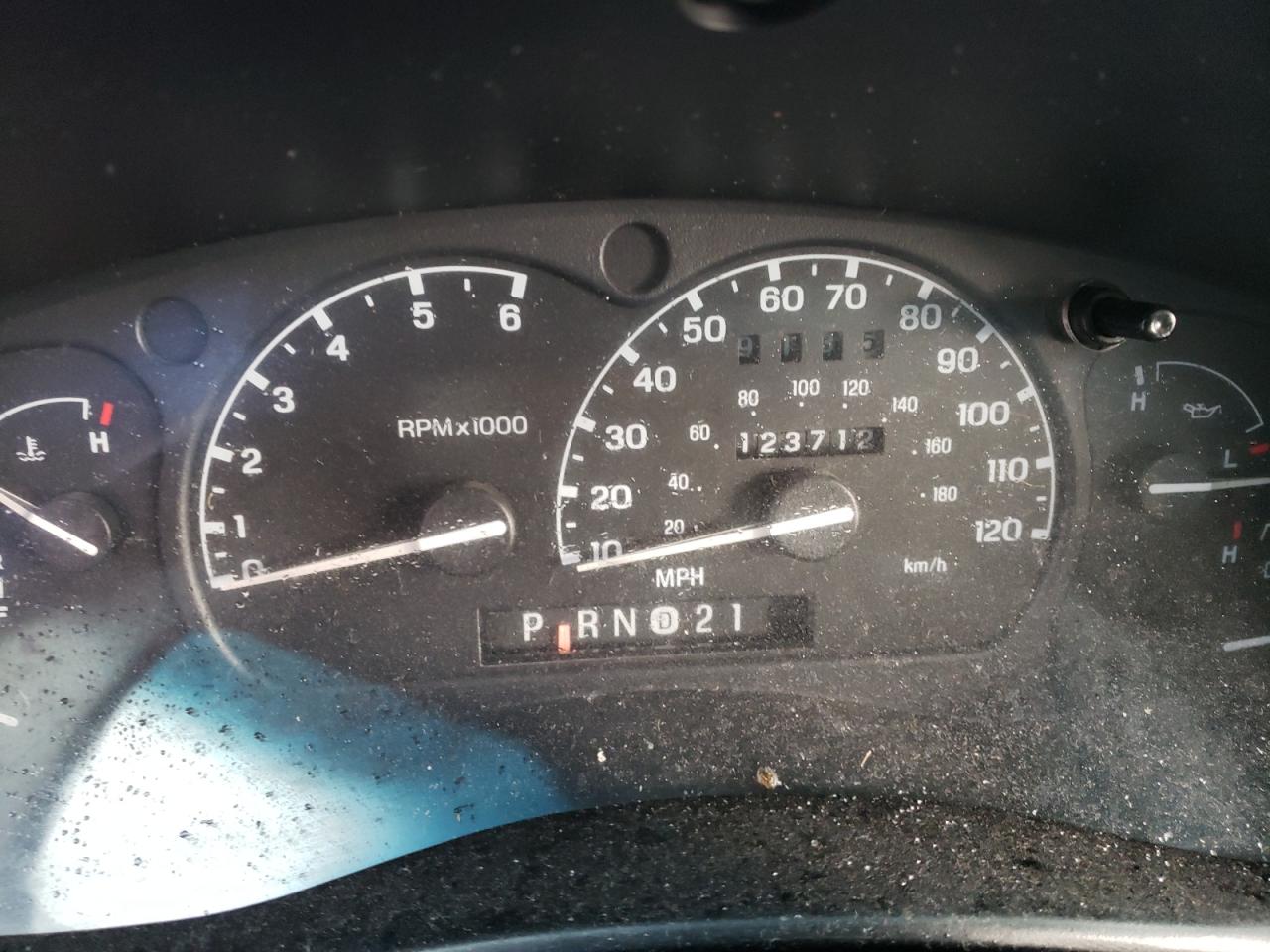 Photo 8 from auction – 1999 FORD EXPLORER with VIN 1FMZU24E0XUB47351