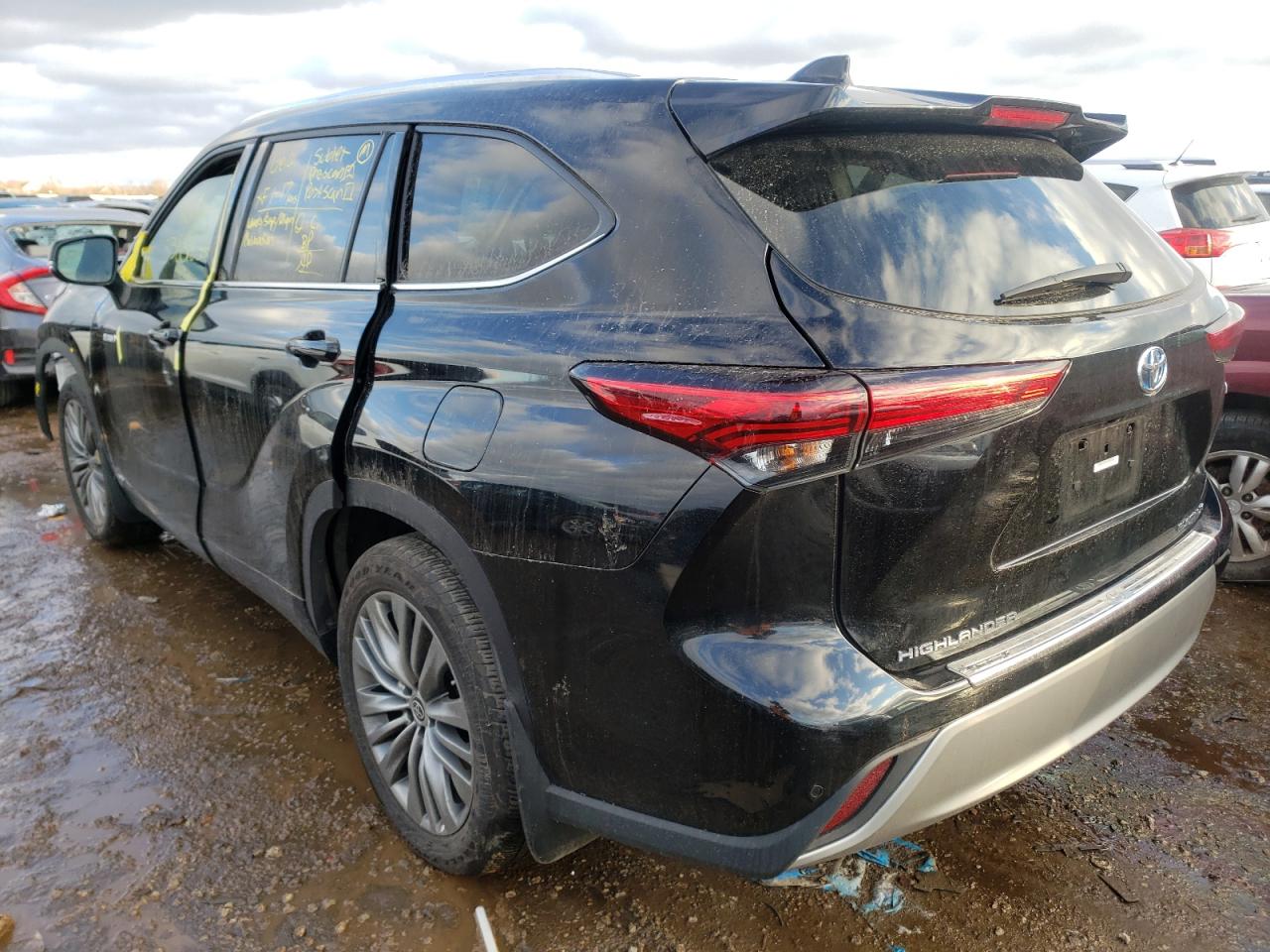 Photo 3 from auction – 2020 TOYOTA HIGHLANDER with VIN 5TDEBRCH4LS010263