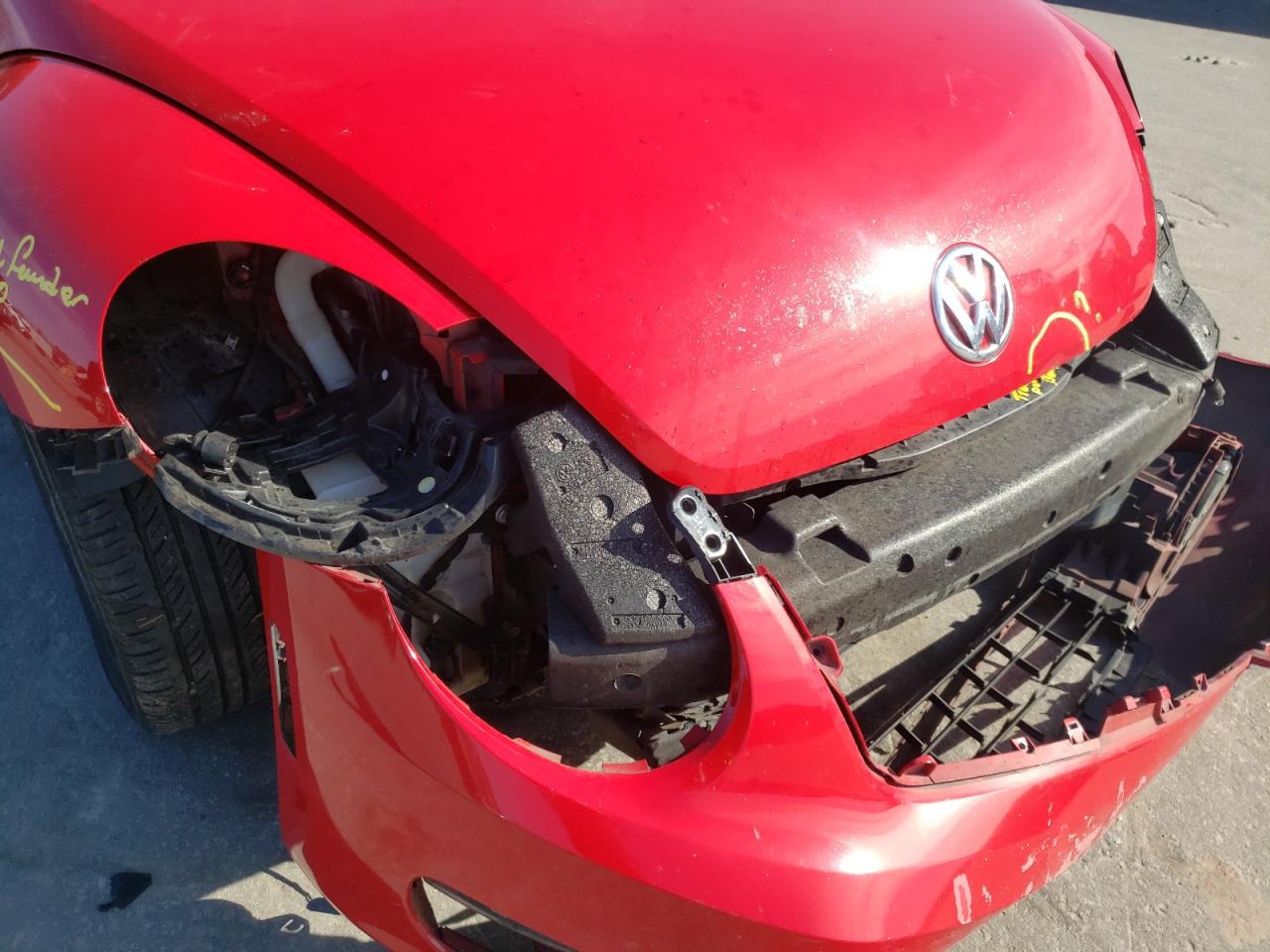 Photo 9 from auction – 2013 VOLKSWAGEN BEETLE with VIN 3VWJX7AT2DM603100