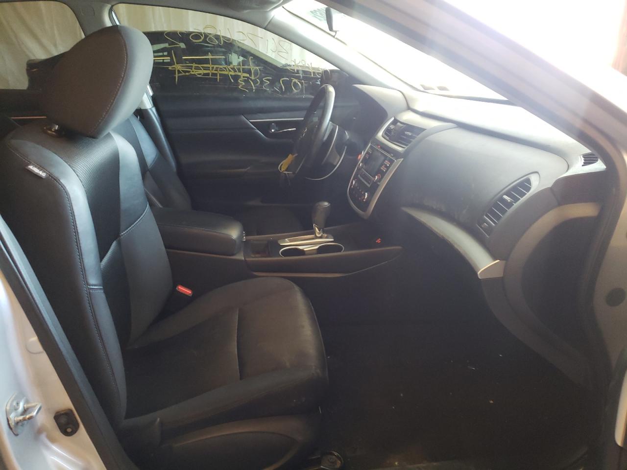 Photo 5 from auction – 2017 NISSAN ALTIMA 2.5 with VIN 1N4AL3AP1HC222281
