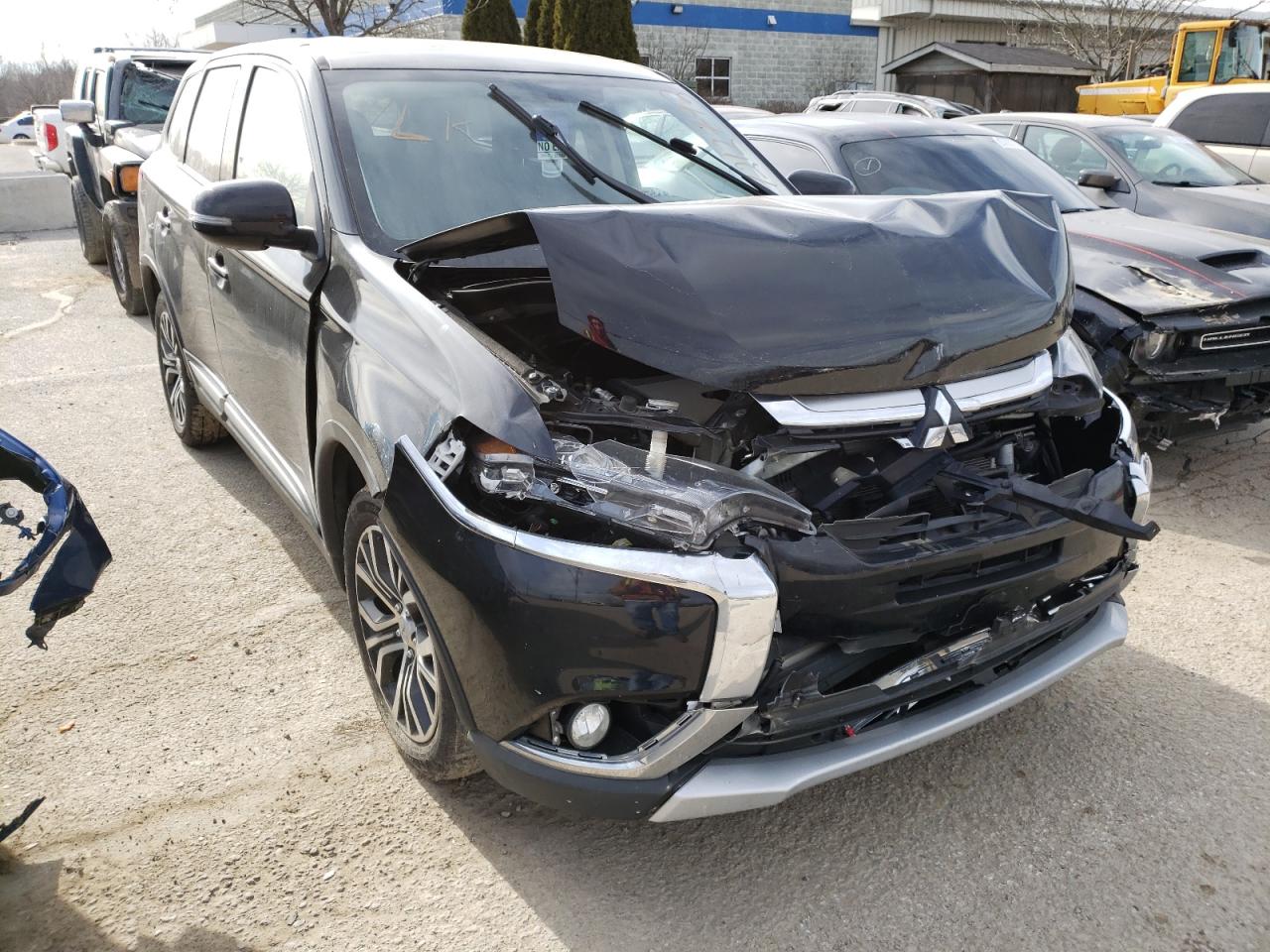 MITSUBISHI OUTLANDER 2018 with VIN JA4AD3A38JZ062837 - Photo from auction