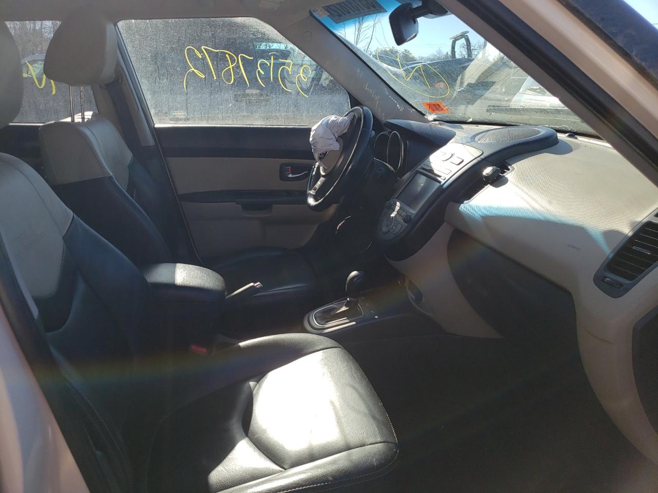 Photo 5 from auction – 2013 KIA SOUL + with VIN KNDJT2A6XD7775574